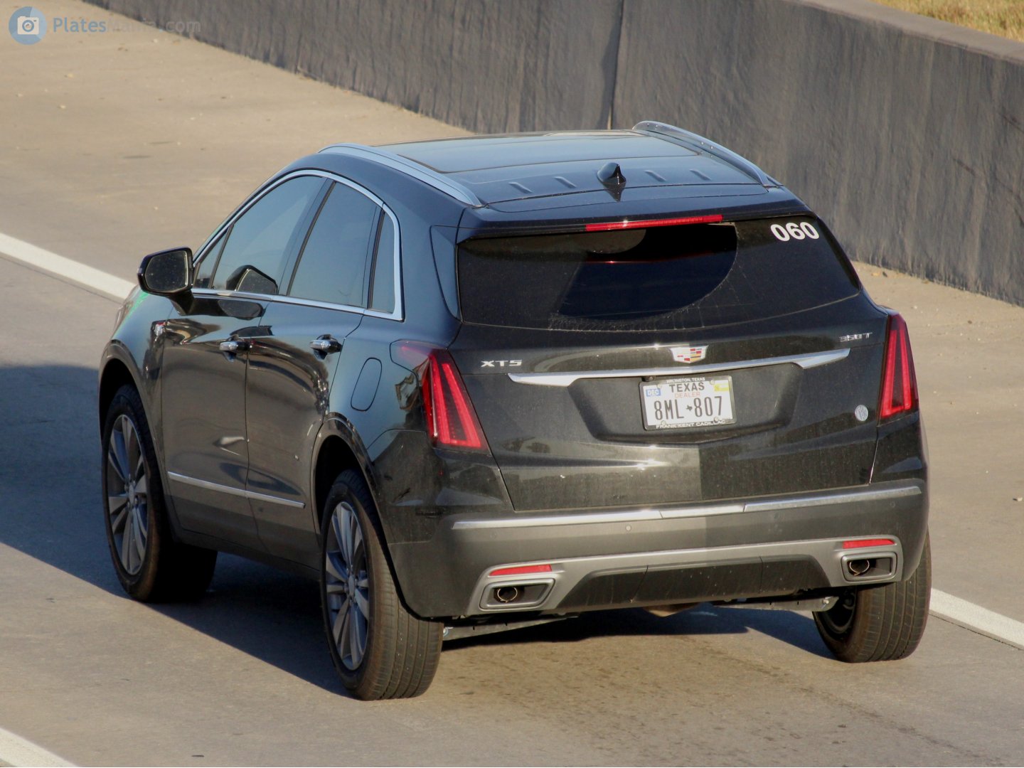 8ML-807, Cadillac XT5 1st gen (C1XX), 2016–