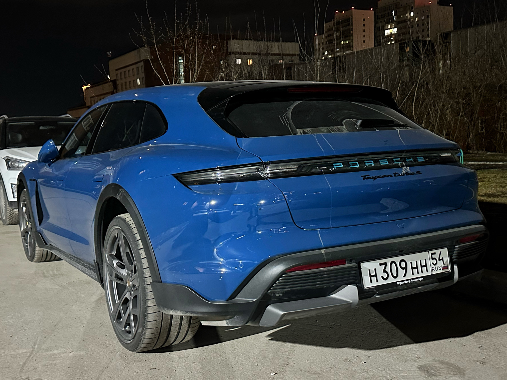 н 309 нн 54, Porsche Taycan 1st gen Cross Turismo (9J1), 2021–2024