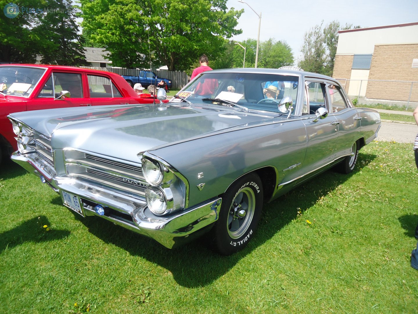 RON 65, Pontiac Bonneville 4th gen 1965 4-door Hardtop/Sedan (26239/26269; B-body), 1964–1965