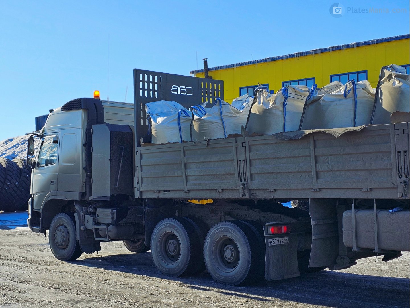 в 571 ув 49, Volvo FM 2nd gen FMX, facelift, 2010–2013