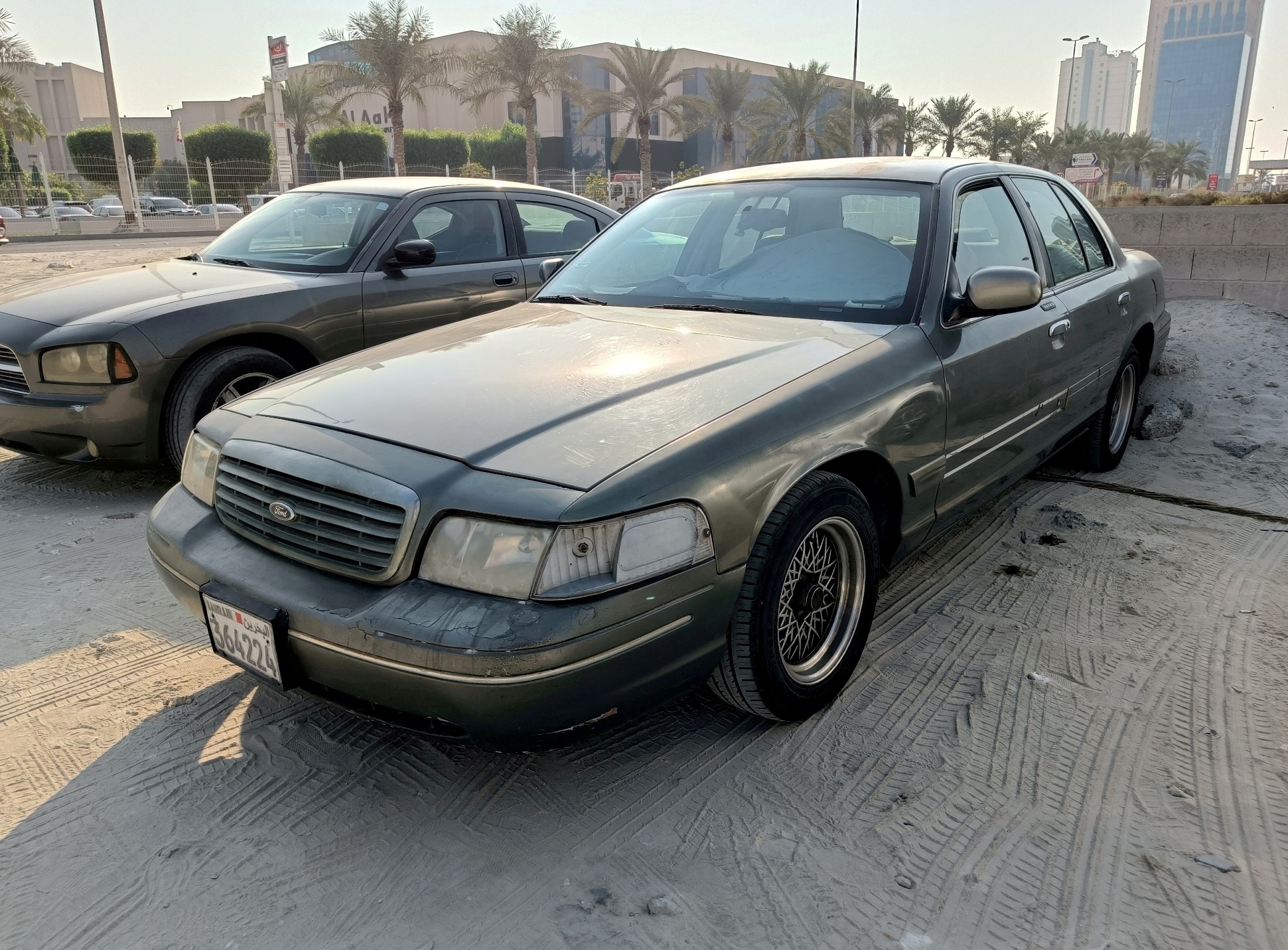 364224, Ford Crown Victoria 2nd gen (EN114), 1997–2012