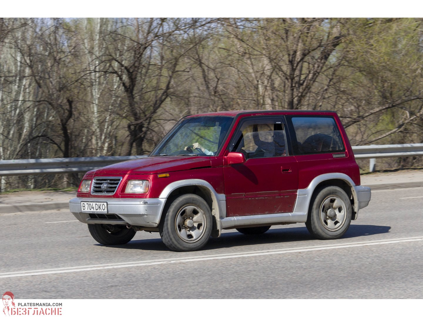 B 704 DKO, Mazda Proceed Levante 1st gen 3-door SUV (ET/TA), 1995–1997