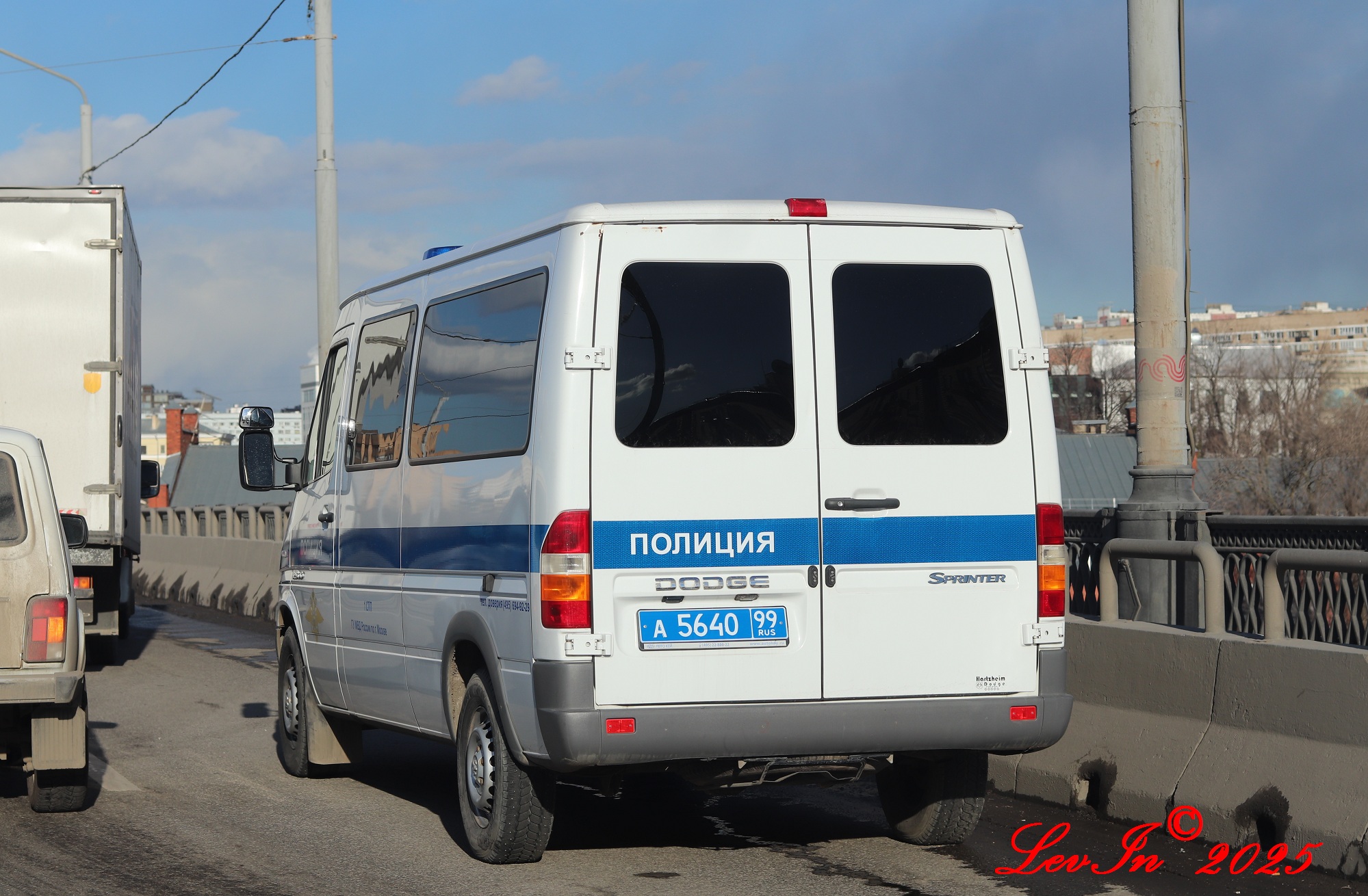 а 5640 99, Dodge Sprinter 1st gen Van, 2002–2006