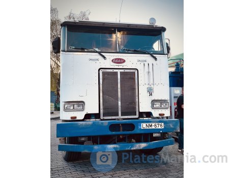 LNM-676, Peterbilt 362