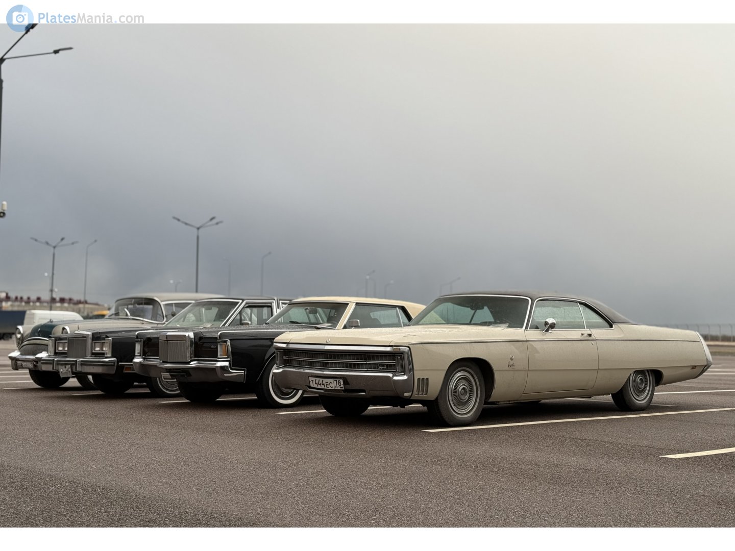 т 444 ес 78, Chrysler Imperial 