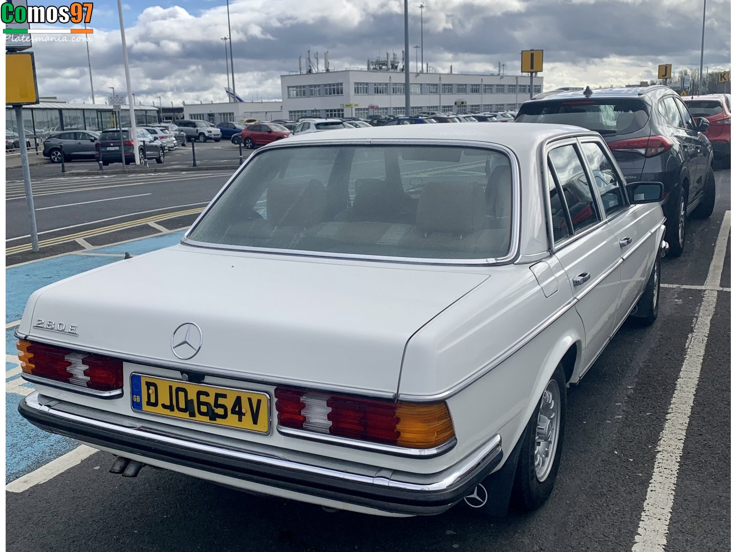 DJO654V, Mercedes-Benz E-Klasse 200–300 Sedan (W123), 1975­–1986