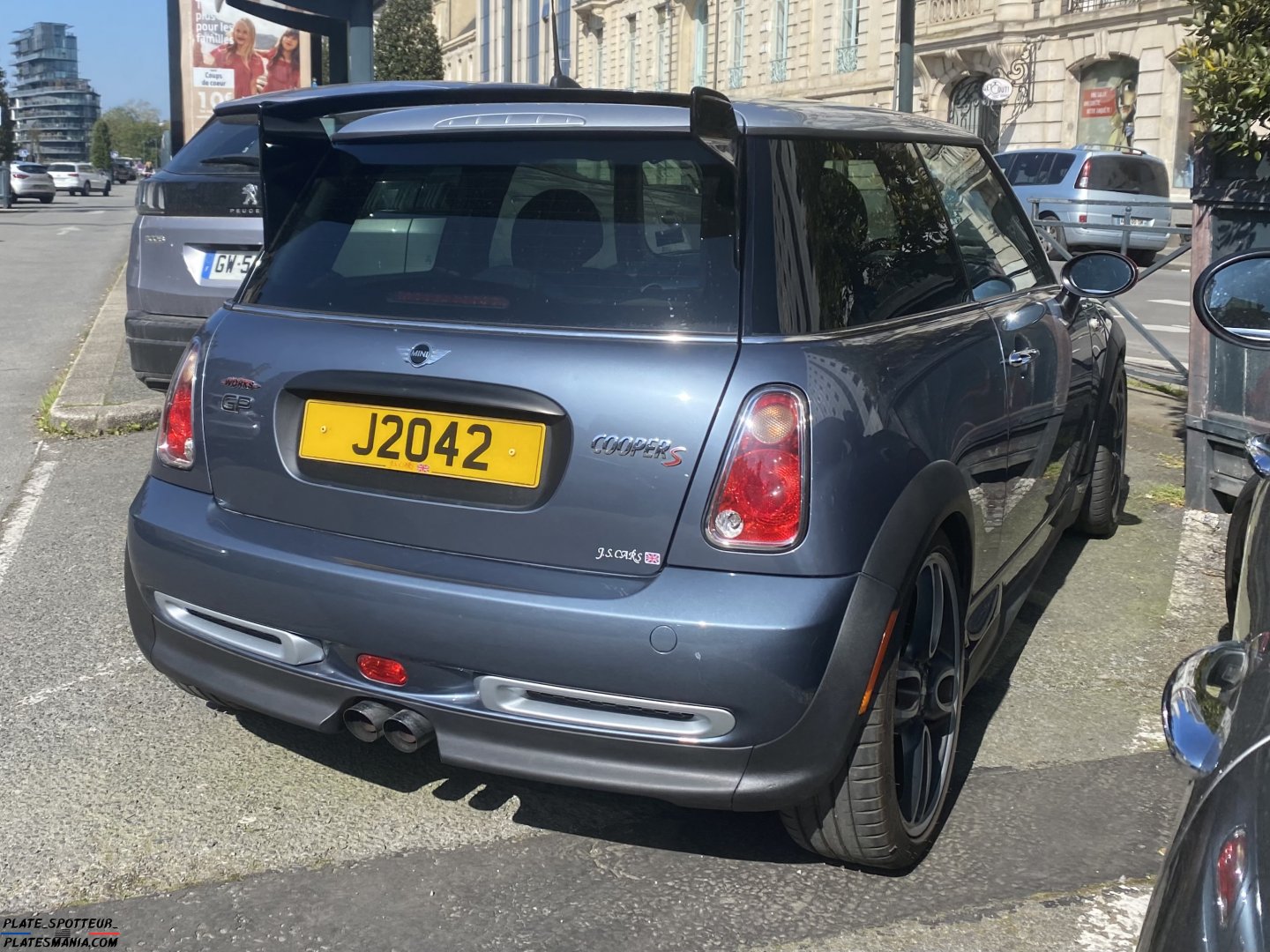 J2042, MINI Hatch 1st gen (R50/R53), 2000–2006