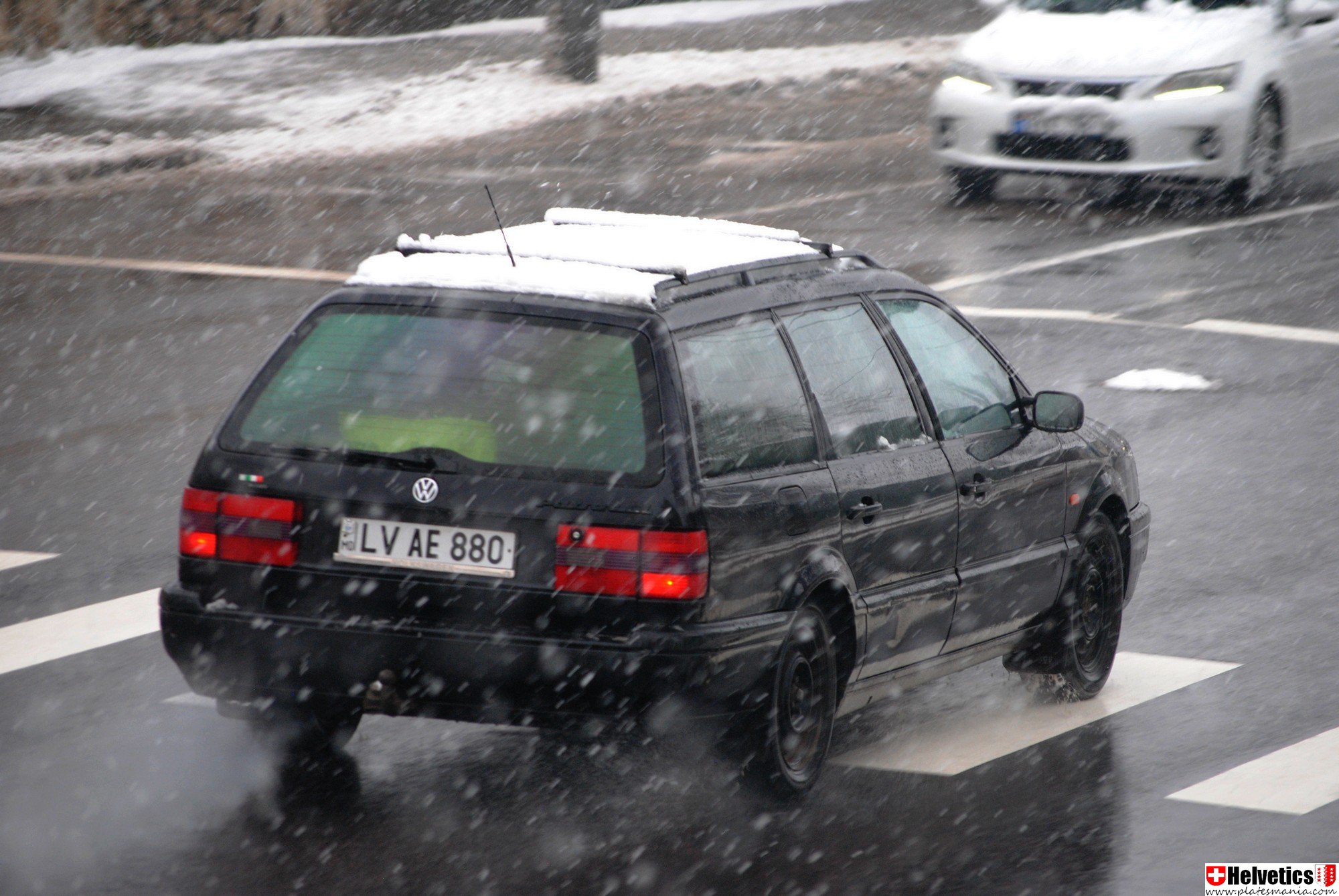 LV AE 880, Volkswagen Passat 4th gen Variant (B4; 35i), 1993–1997