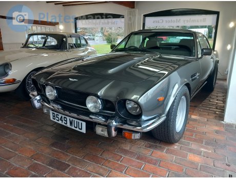 B549 WUU, Aston Martin V8