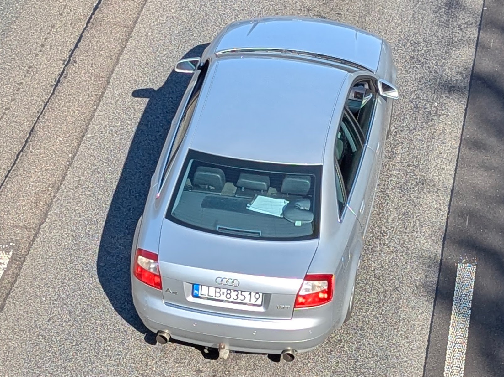 LLB 83519, Audi A4 2nd gen Sedan (B6/8E2), 2000–2004
