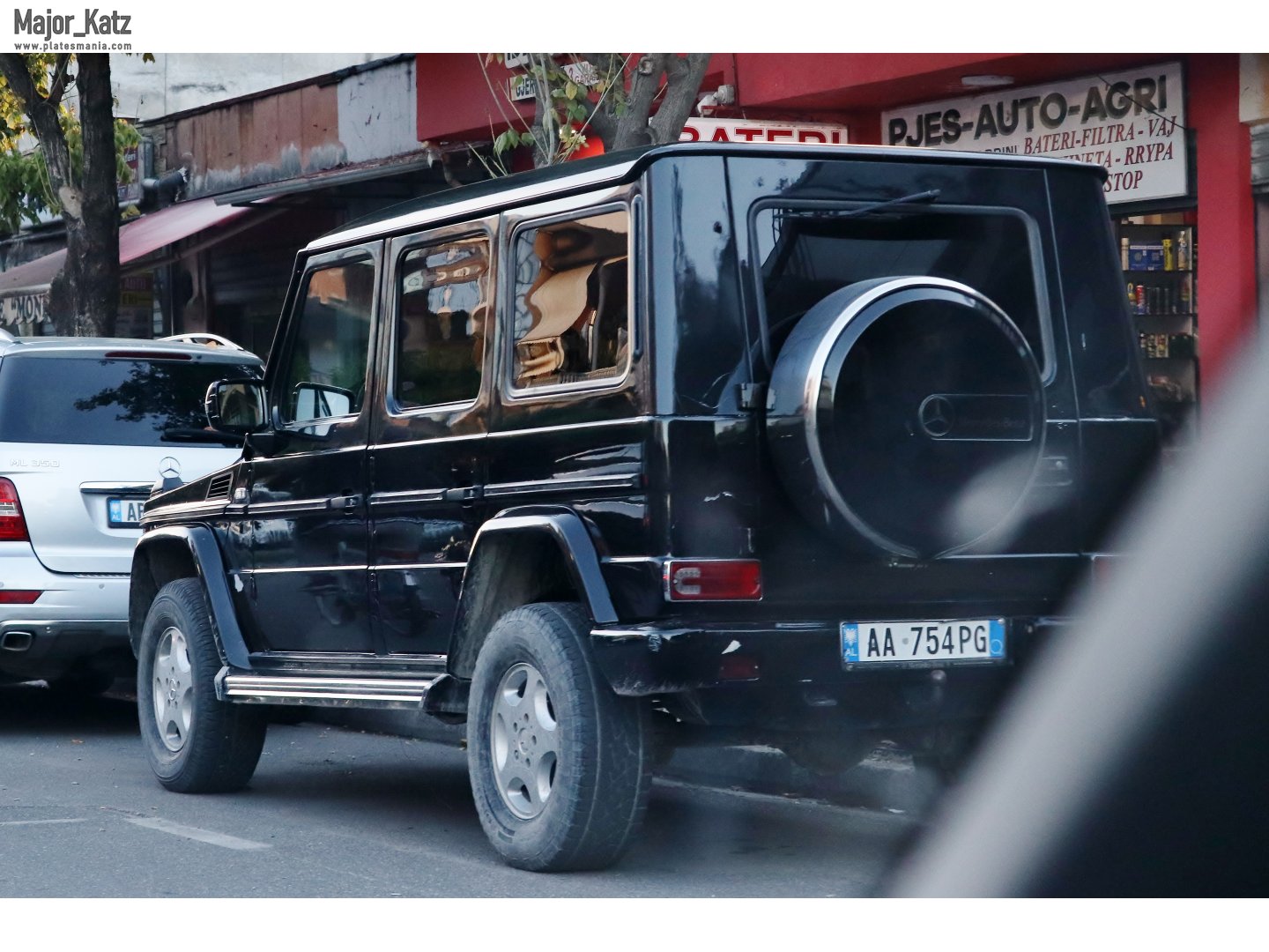 AA 754 PG, Mercedes-Benz G-Klasse 1st gen 5-door SUV (W463), 1990–2018