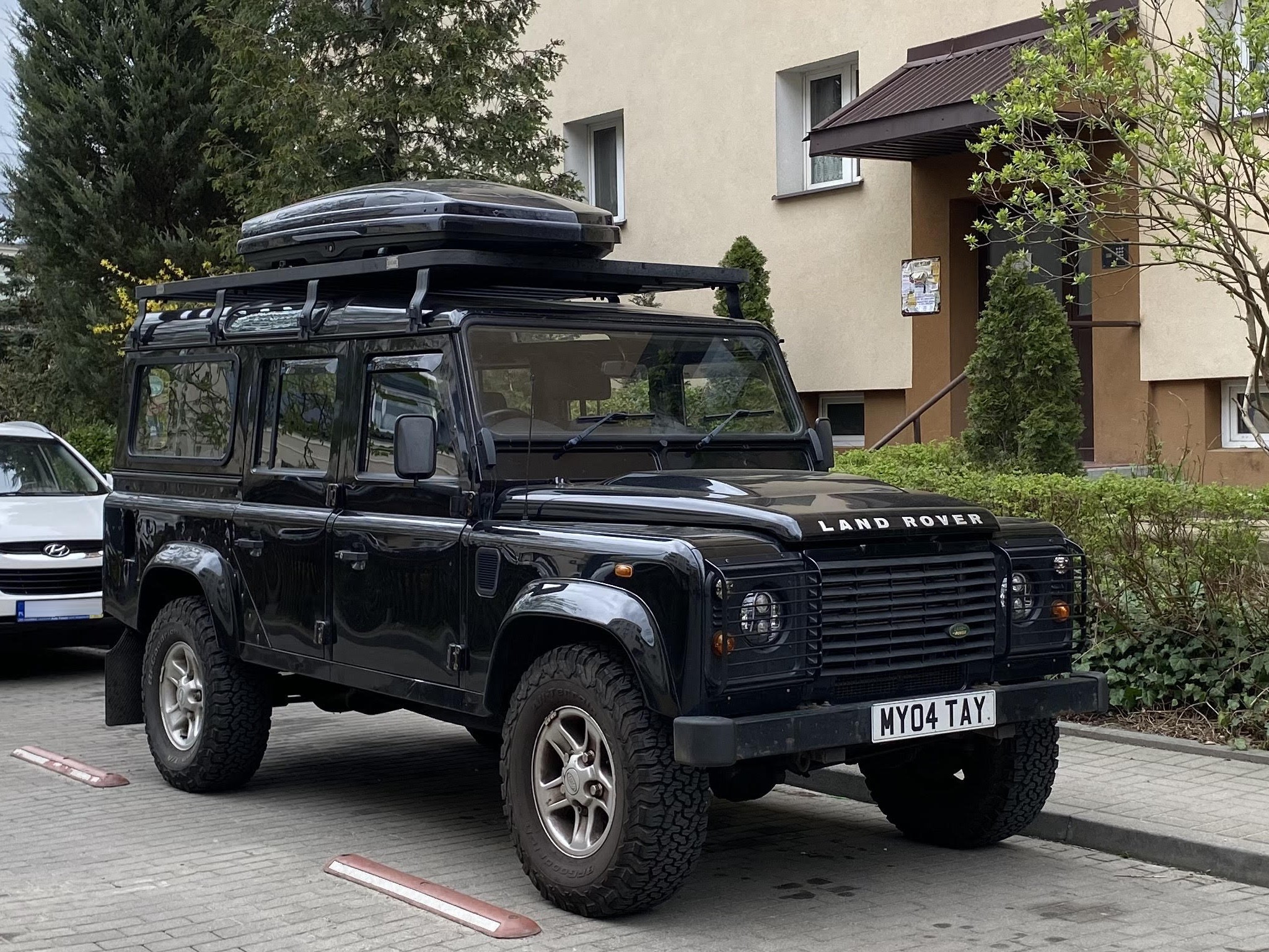 MY04TAY, Land Rover Defender 1st gen 110