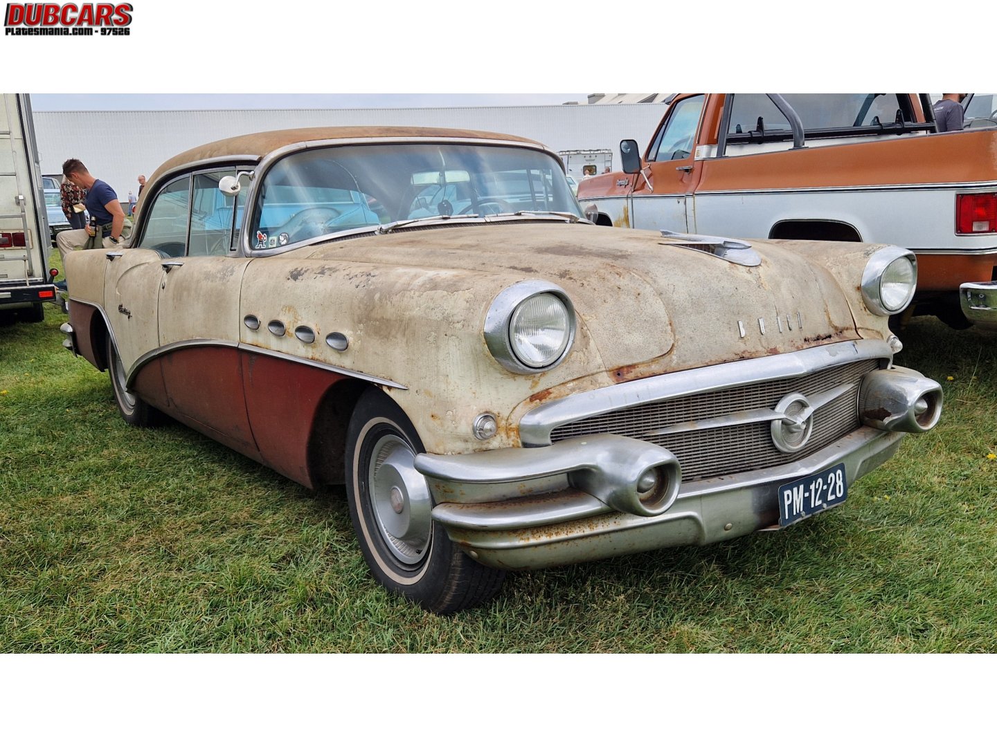 PM-12-28, Buick Century 2nd gen 4-door Sedan (61; B-body), 2nd facelift, 1955–1956