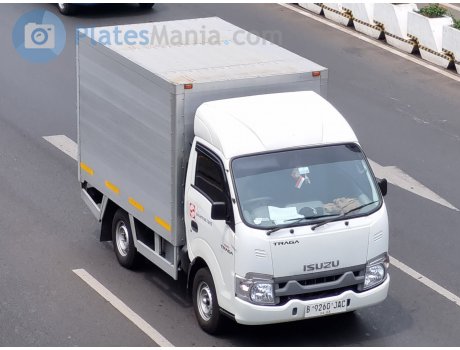 B 9260 JAC, Isuzu Traga