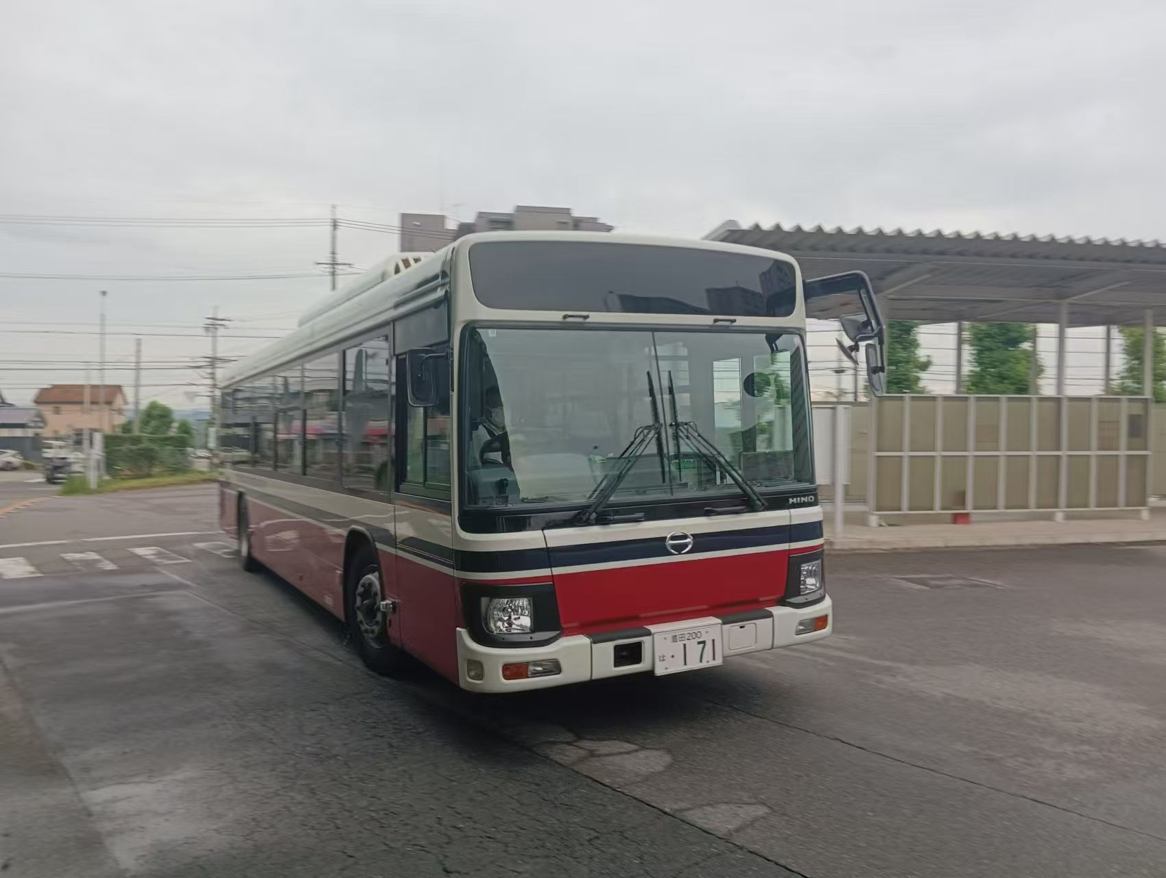 豊田 200 は 171, Hino Blue Ribbon 