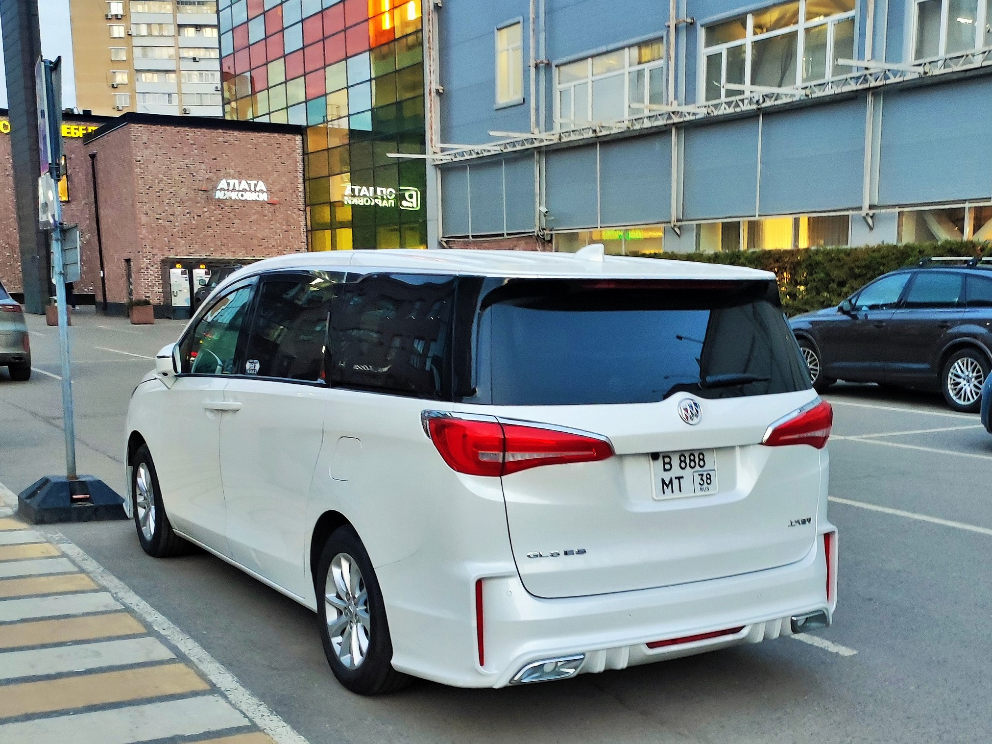 в 888 мт 38, Buick GL8 3rd gen (SGM358), 2016–2020