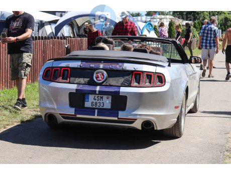 4SM 6833, Ford Mustang