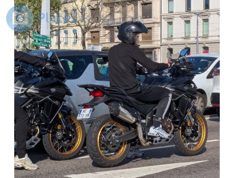 HC-672-SM, Loncin Voge DSX