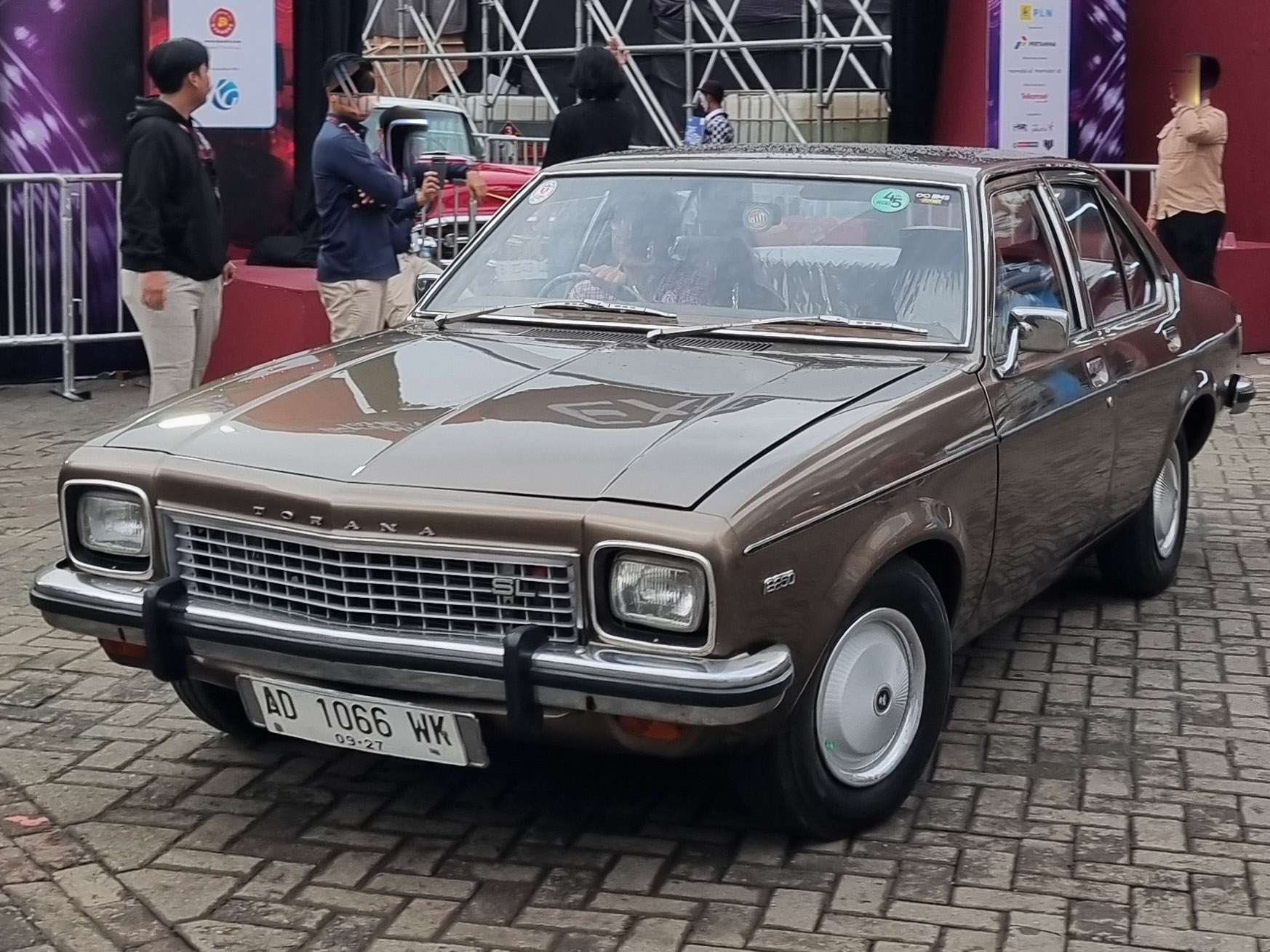 AD 1066 WK, Holden Torana 2nd gen 4-door Sedan (LC/LJ/TA), 1969–1975