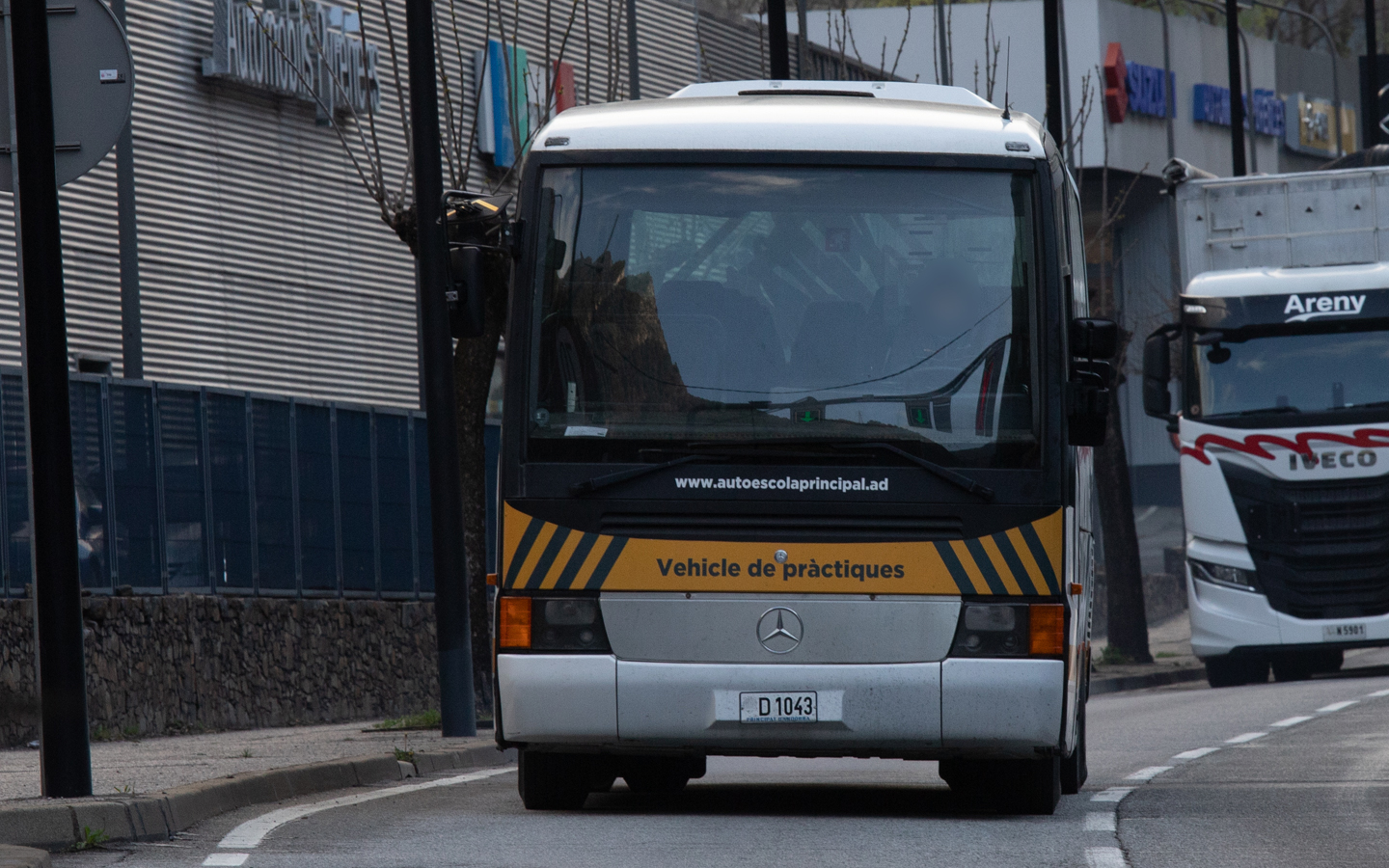 D 1043, Mercedes-Benz O404 1st gen Single-Decker (RH/RHD/SHD), 1991–1999