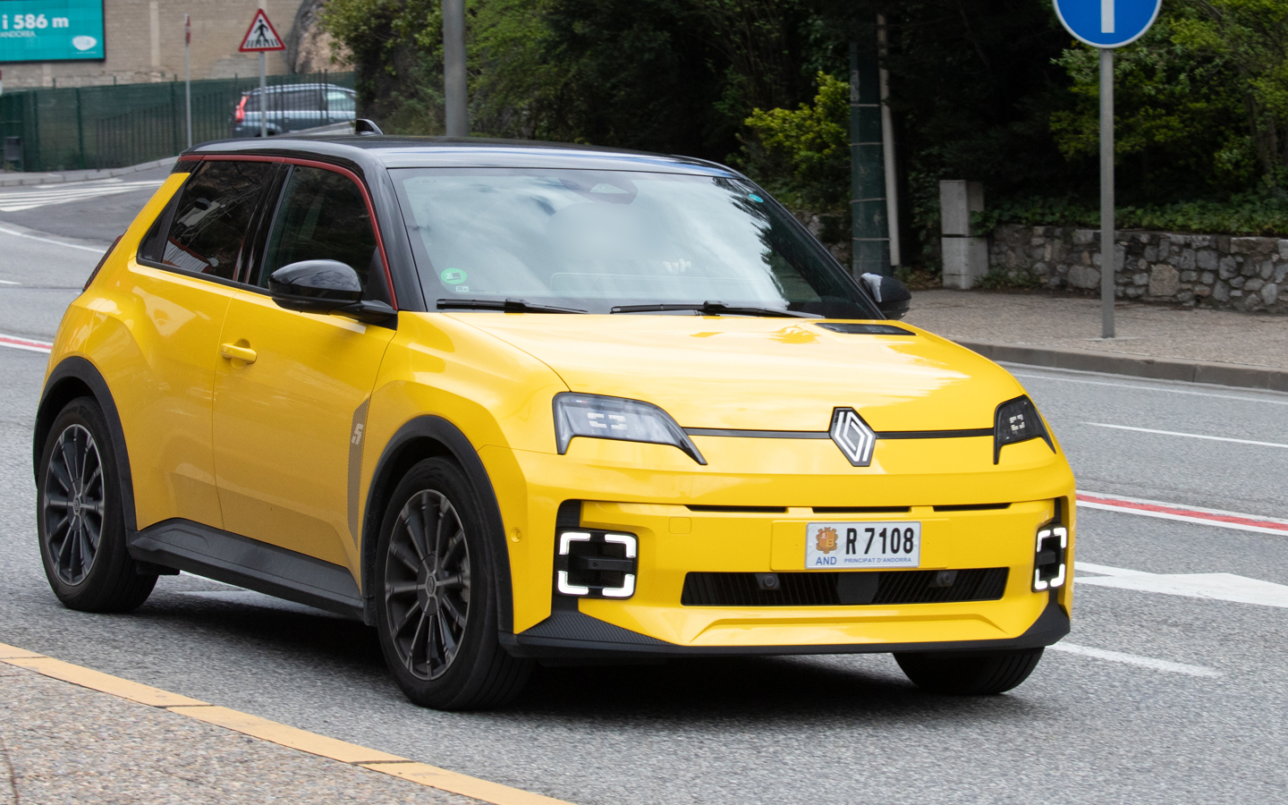 R 7108, Renault 5 3rd gen E-Tech, 2024–