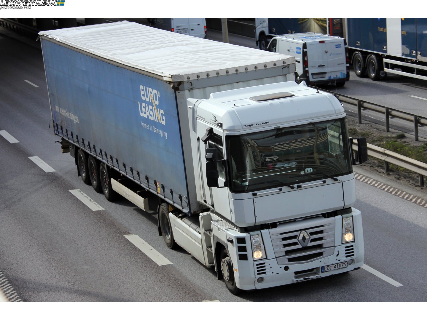 LBL 41075, Renault Magnum 3rd gen and 4th gen, 2001–2013