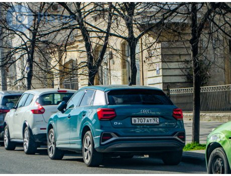 в707ат92, Audi Q2