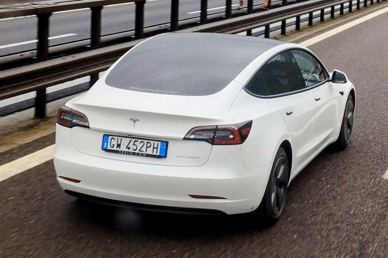 GW 452 PH, Tesla Model 3 1st gen (5YJ3), 2017–2023