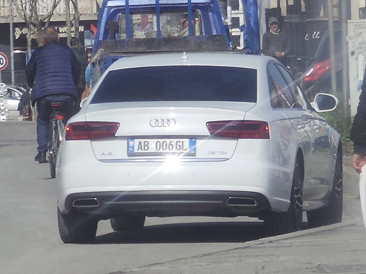 AB 006 GL, Audi A6 4th gen Sedan (C7/4G2/4GC), 2011–2018