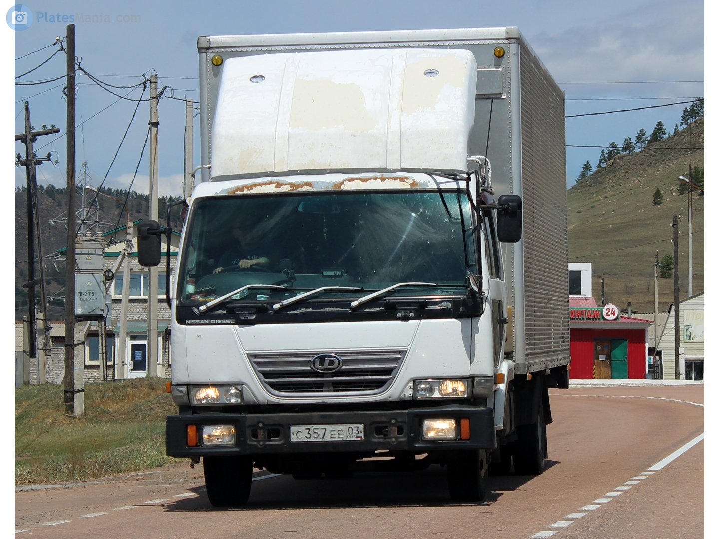 с 357 ее 03, Nissan Diesel UD1300 