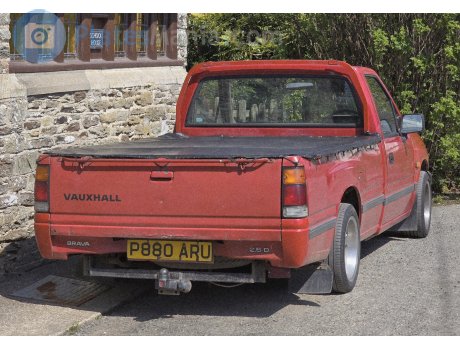 P880 ARU, Vauxhall Brava