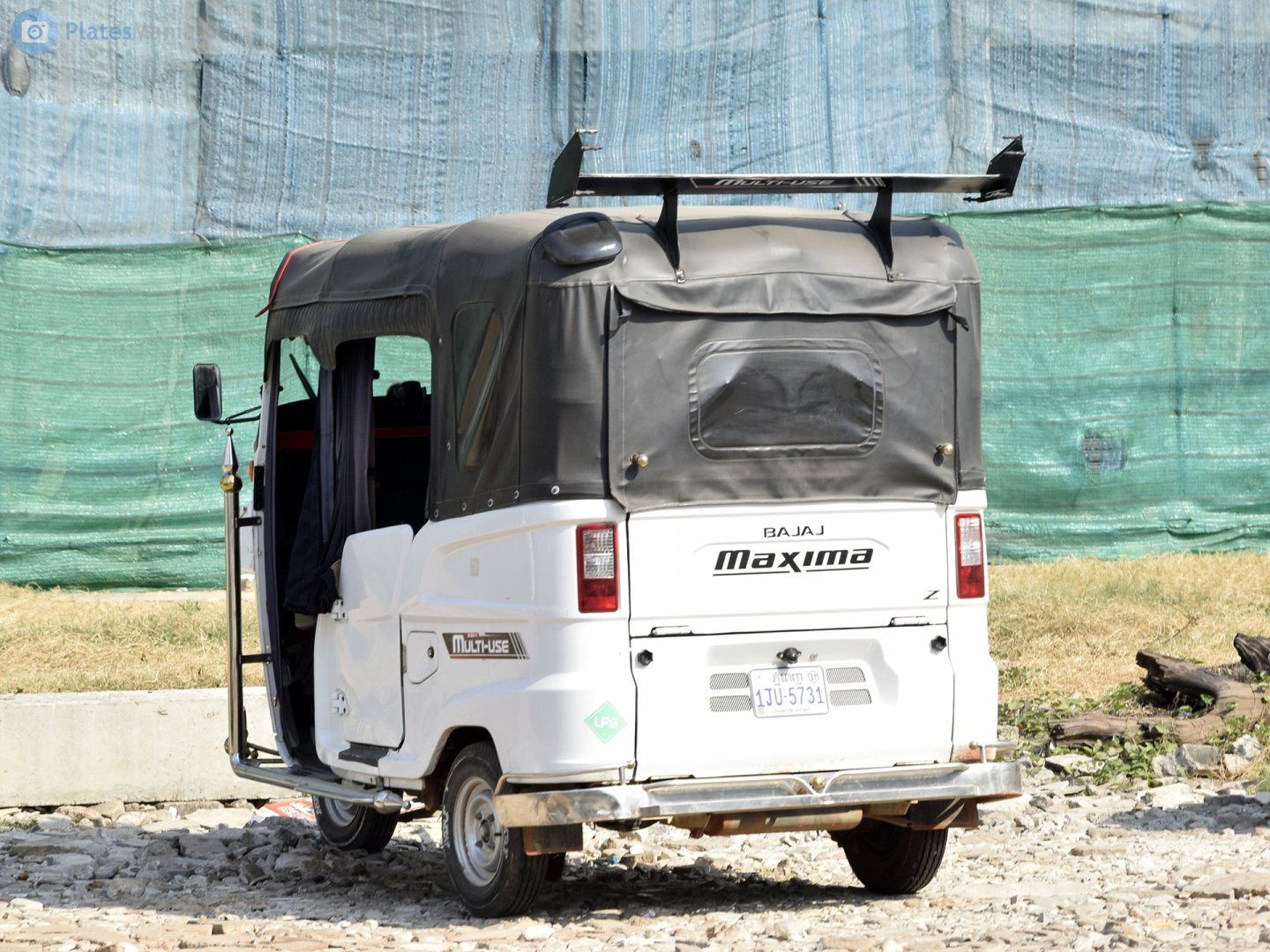 1JU-5731, Bajaj Maxima 