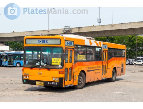 12-4820, Thonburi Bus Body Hino RU1J