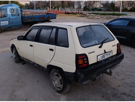 о 8819 ЯТ, ZAZ 1105 Таврия Дана
