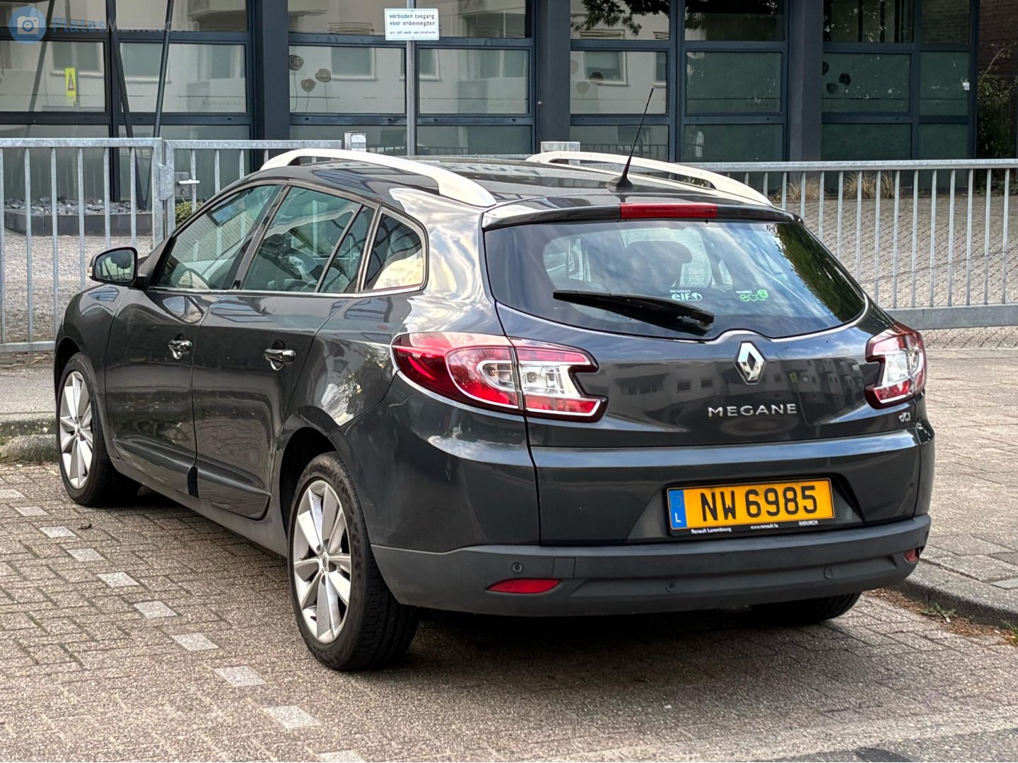 NW 6985, Renault Mégane 2nd gen Sedan (L84), 2002–2009