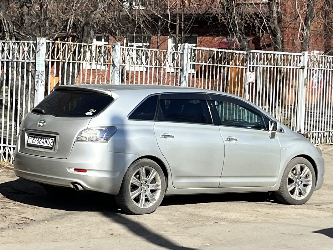 8768AW02, Toyota Mark X 1st gen ZiO Wagon (ANA10), 2007–2013