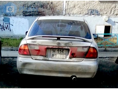 н114ау196, Mazda Familia