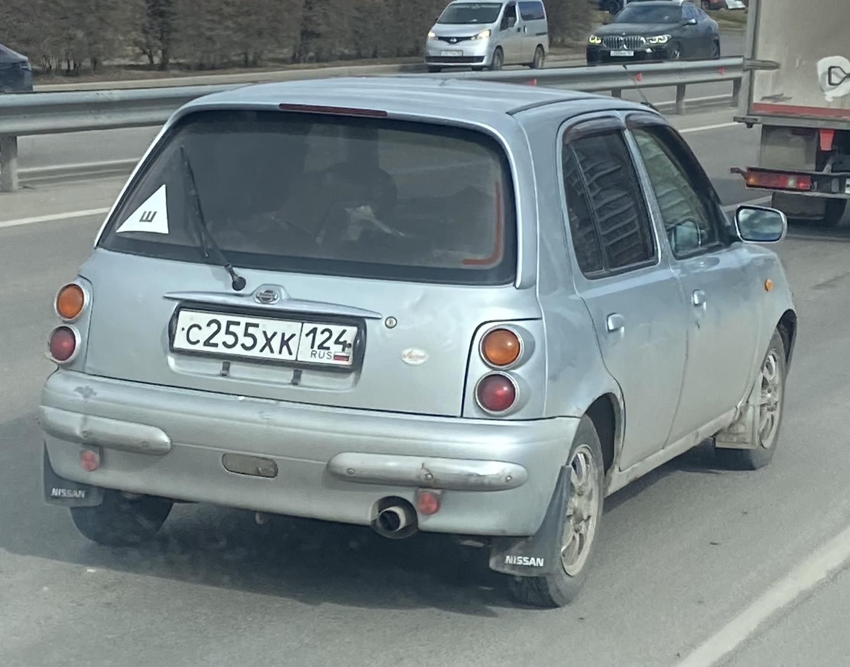 с 255 хк 124, Nissan March 2nd gen Bolero (K11; JP-market), 1999–2003