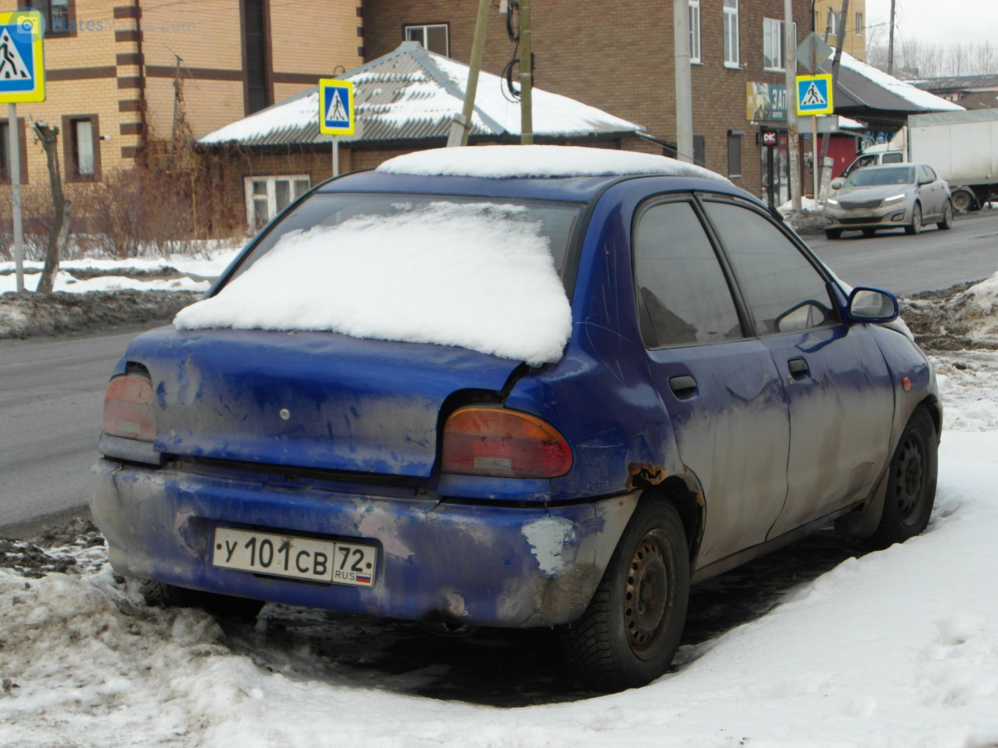 у 101 св 72, Mazda Revue 1st gen (DB), 1990–1998