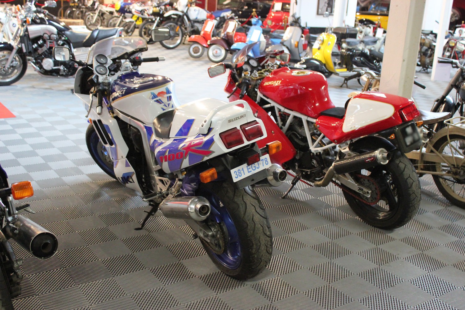 381 EGJ 78, Suzuki GSX-R Series 3rd gen, 1992–1993