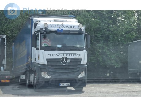 SV 82 NAV, Mercedes-Benz Actros