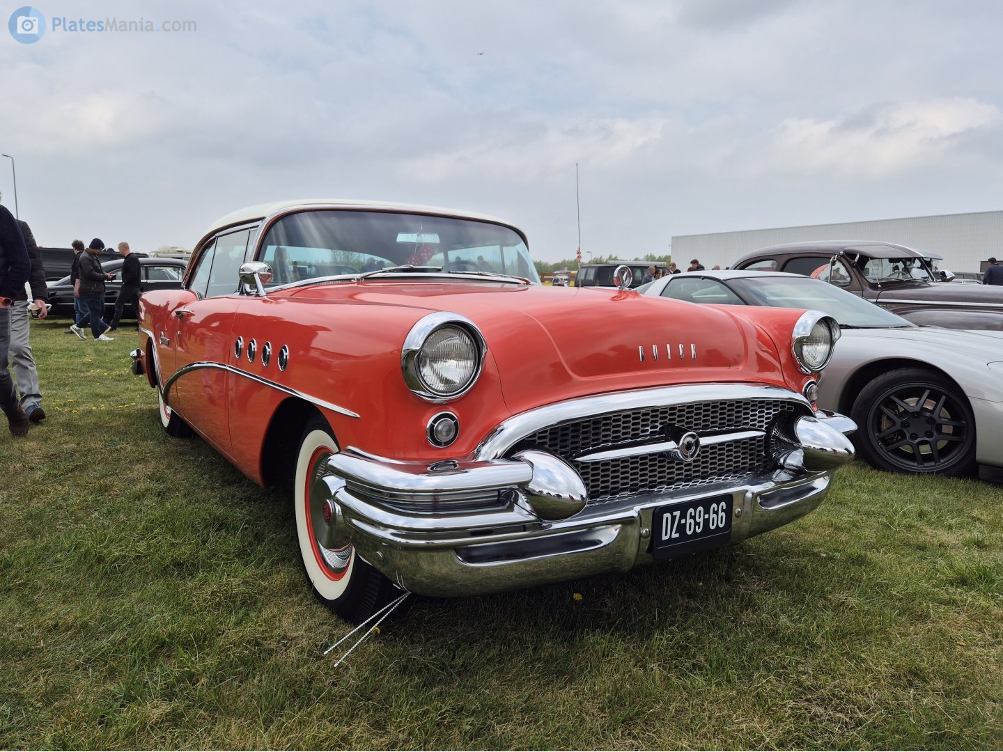DZ-69-66, Buick Century 2nd gen (Riviera) 2-door Hardtop (66R; B-body), 2nd facelift, 1955–1956