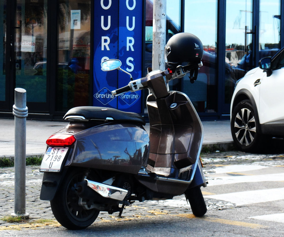 ST 7198-U, Lambretta V-Special 