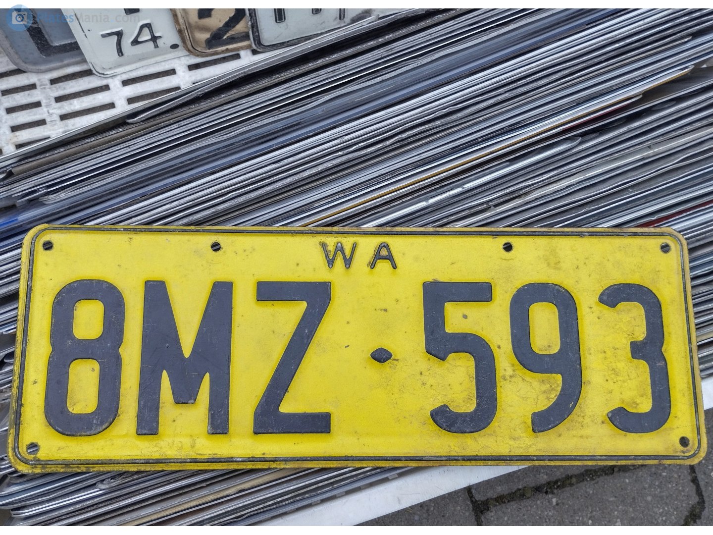 8MZ-593, License plate without vehicle 