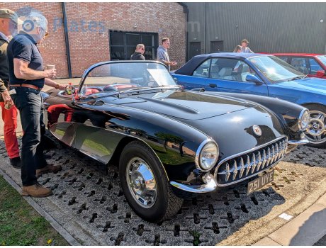 251 UYE, Chevrolet Corvette