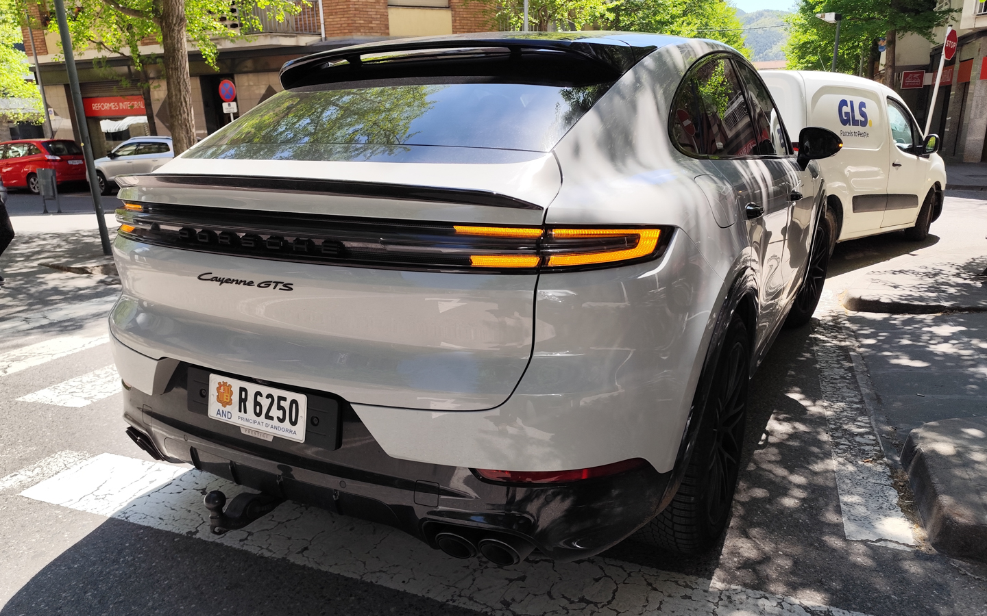 R 6250, Porsche Cayenne 3rd gen Coupé (PO536; 9Y3), facelift, 2023–