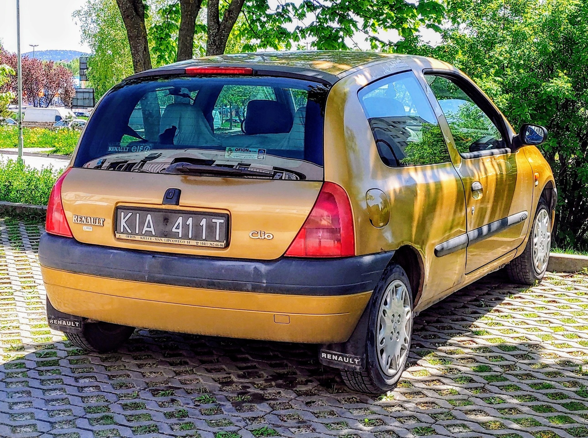 KIA 411T, Renault Clio 2nd gen 3-door Hatch (C65), 1998–2001