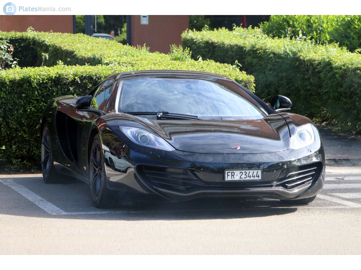 FR 23444, McLaren MP4-12C MP4-12C, 2011–2014