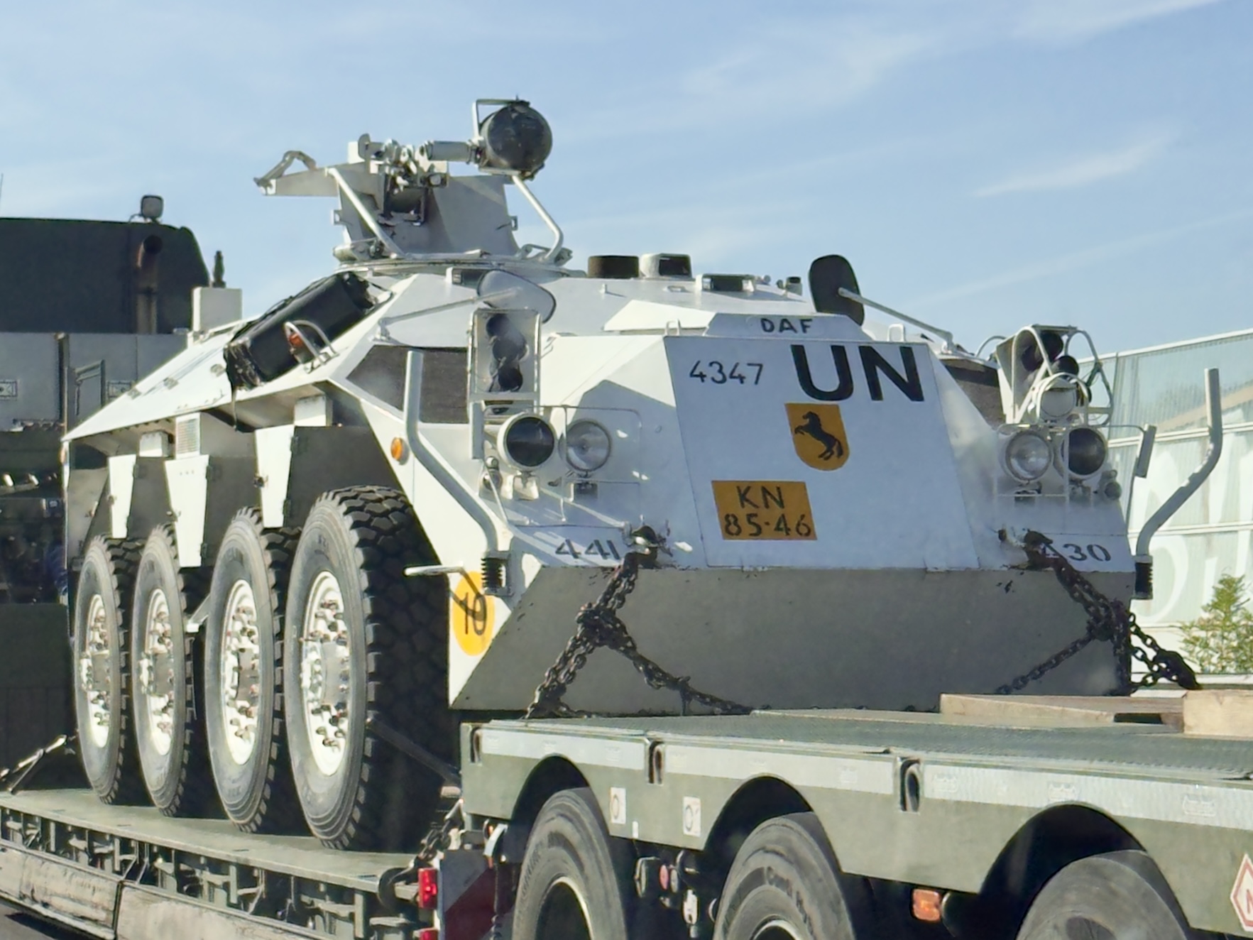 KN-85-46, DAF YP-408 