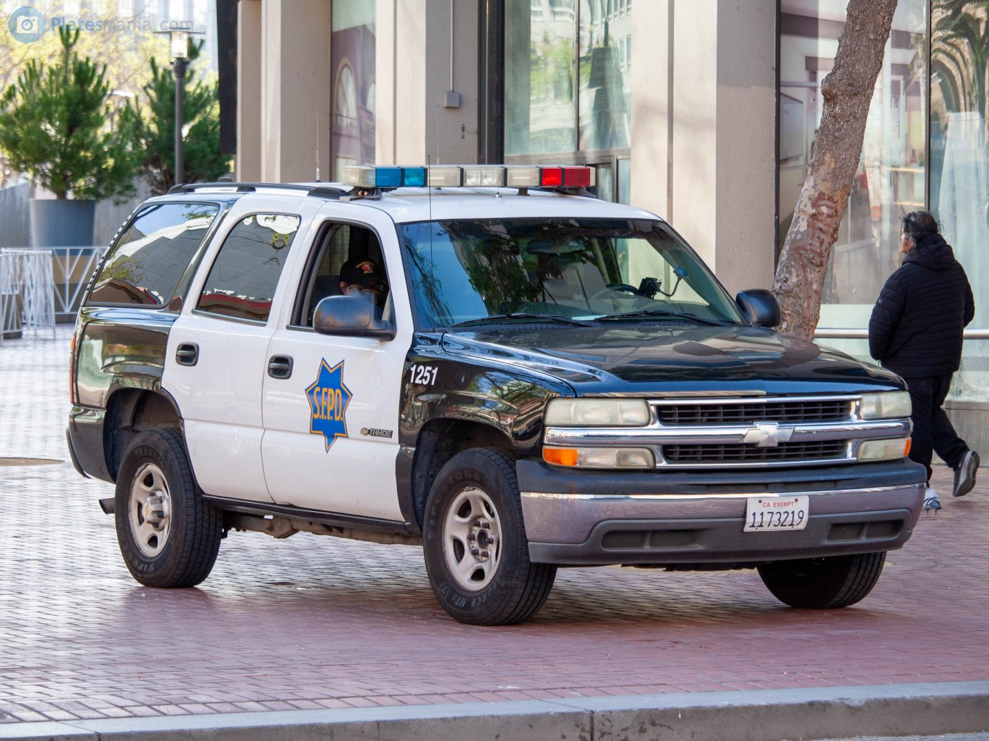1173219, Chevrolet Tahoe 2nd gen (GMT820), 2000–2006